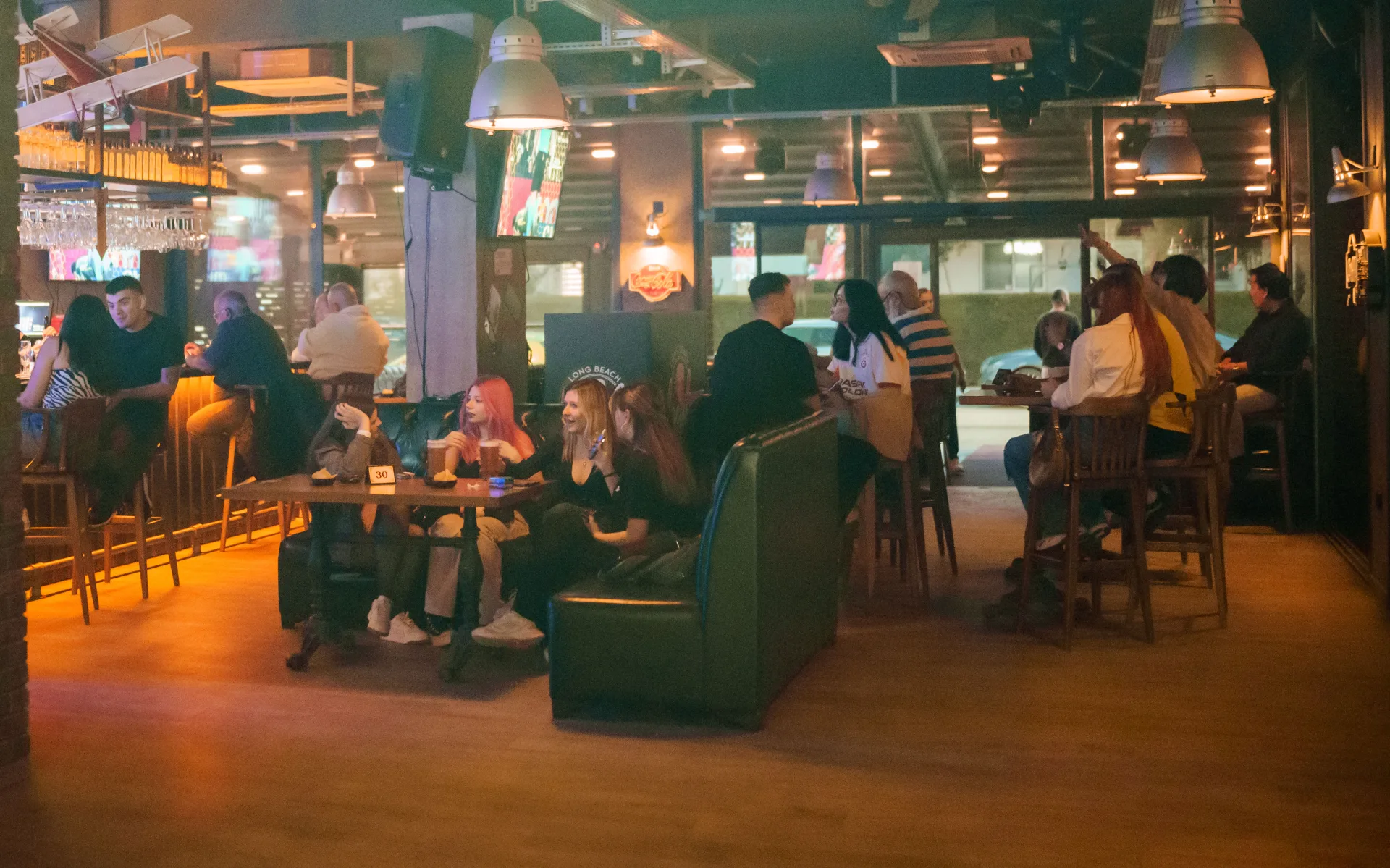 Locale Sports Bar – Genel
