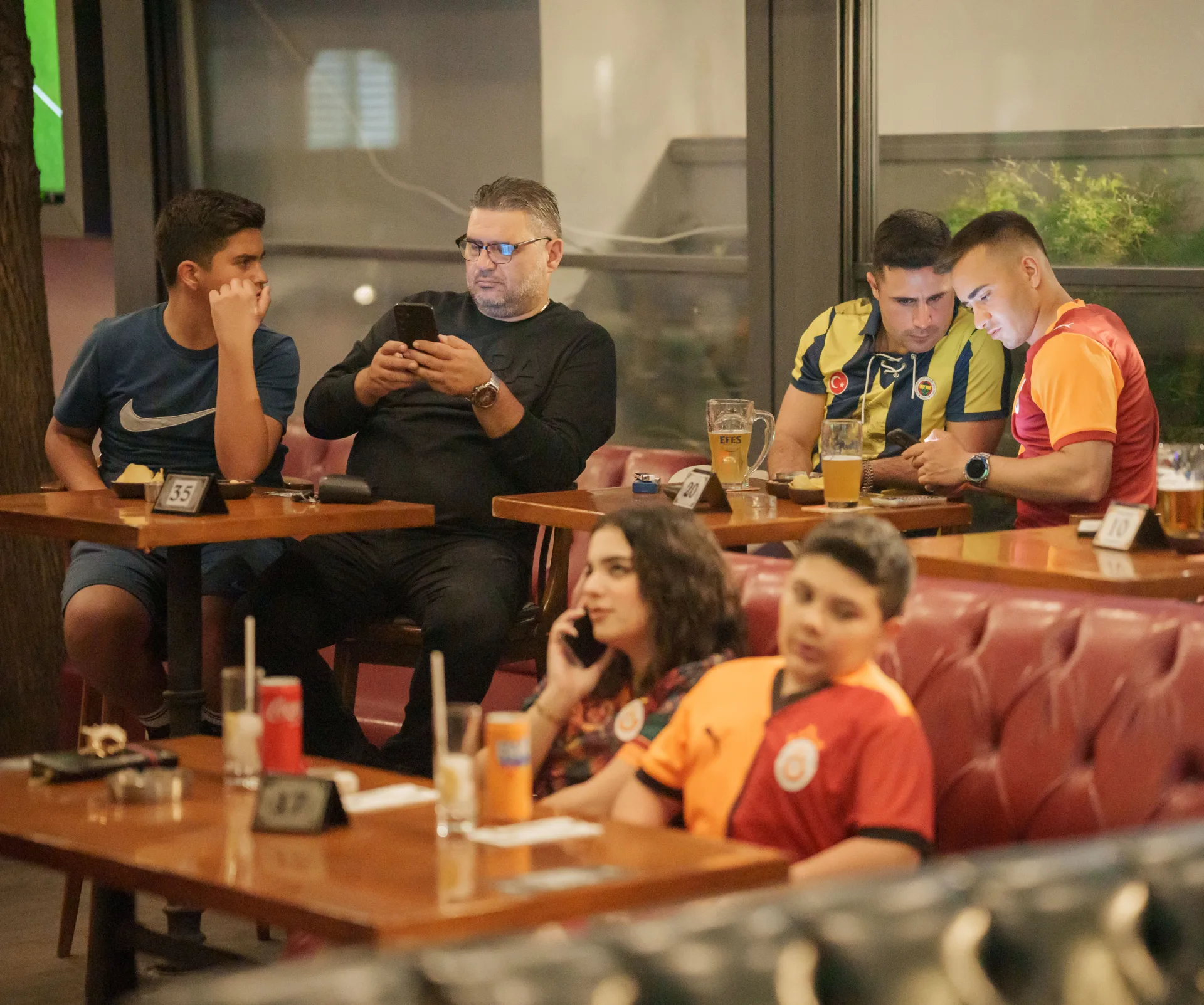 Locale Sports Bar – Genel