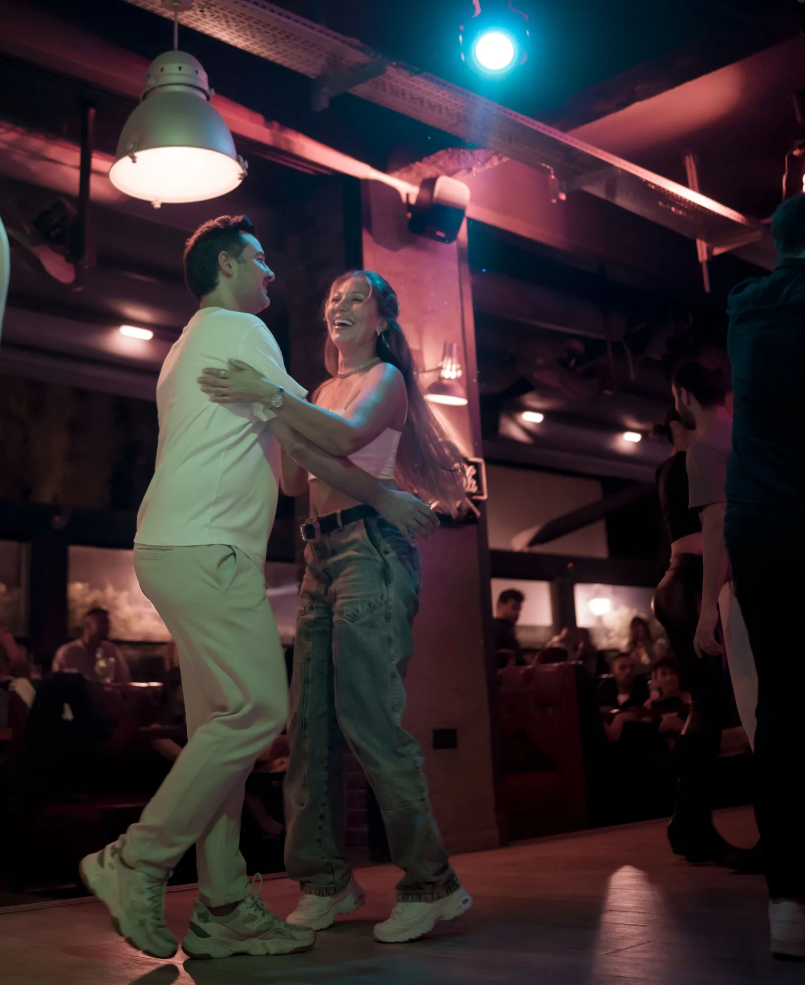 Locale Sports Bar – Party