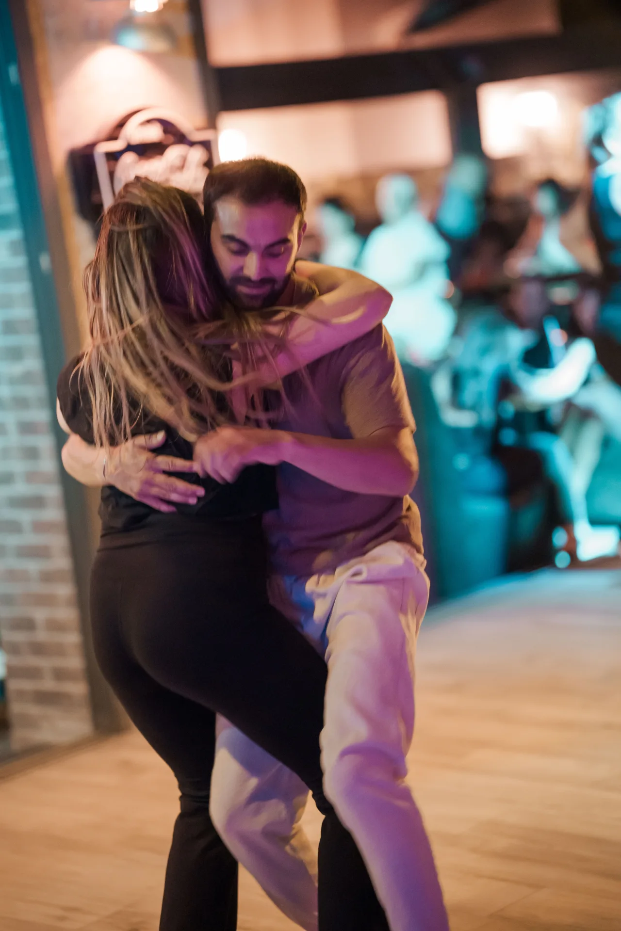 Locale Sports Bar – Party