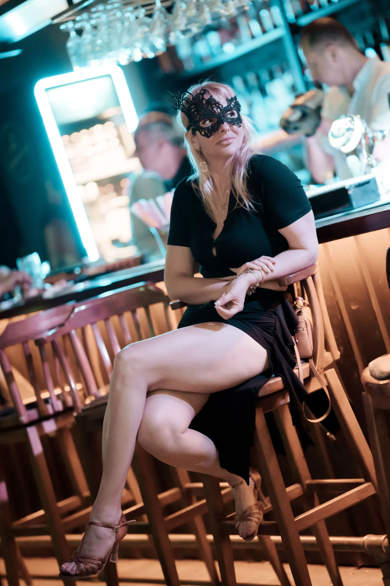 Locale Sports Bar – Party